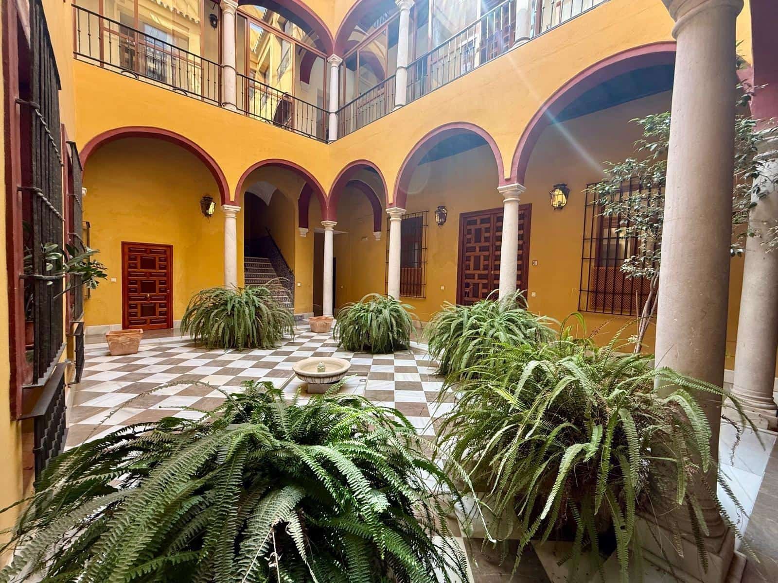 3 bedroom Flat for rent in Seville city - € 1,300 (Ref: 9822990)