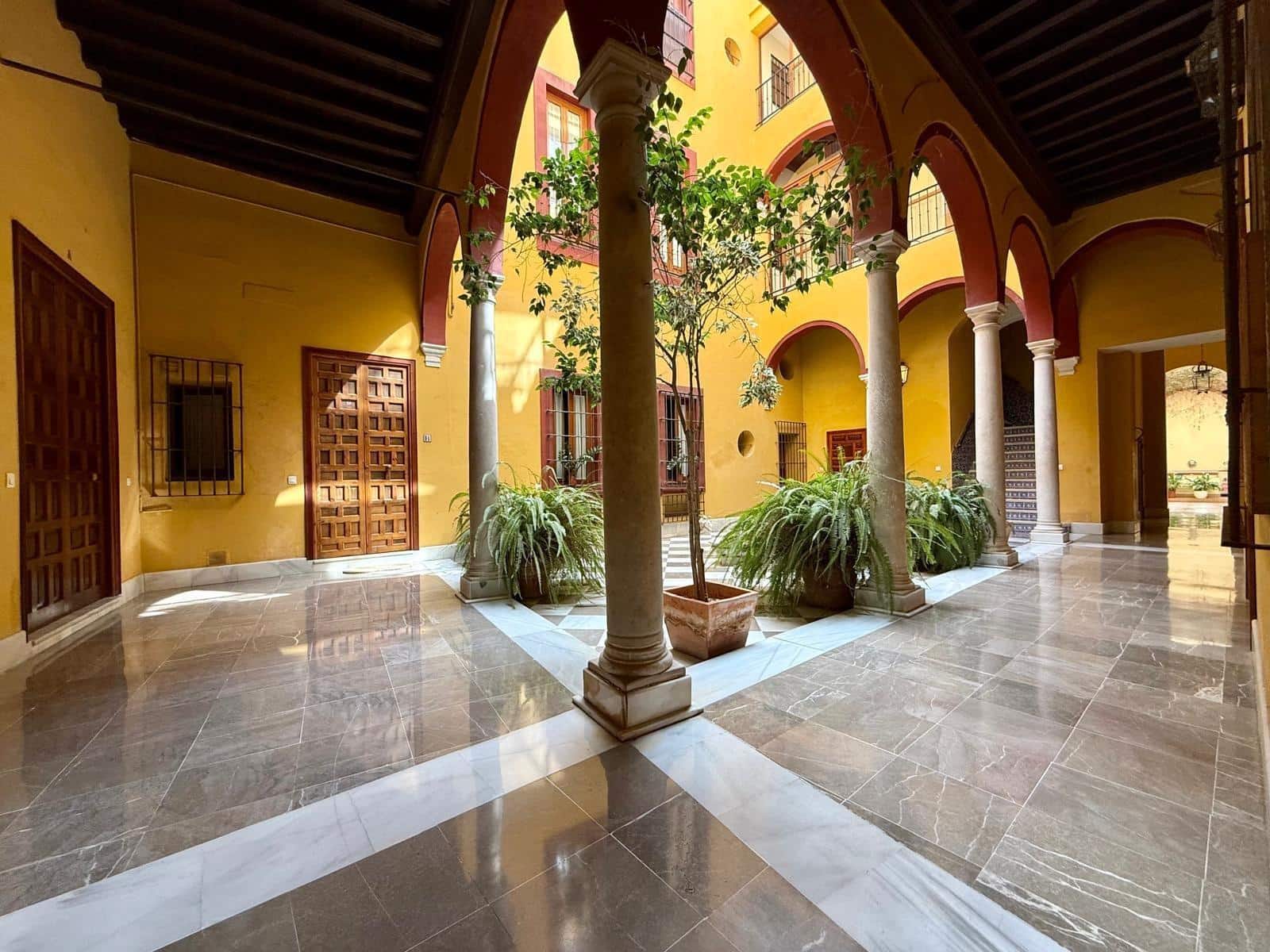 3 bedroom Flat for rent in Seville city - € 1,300 (Ref: 9822990)