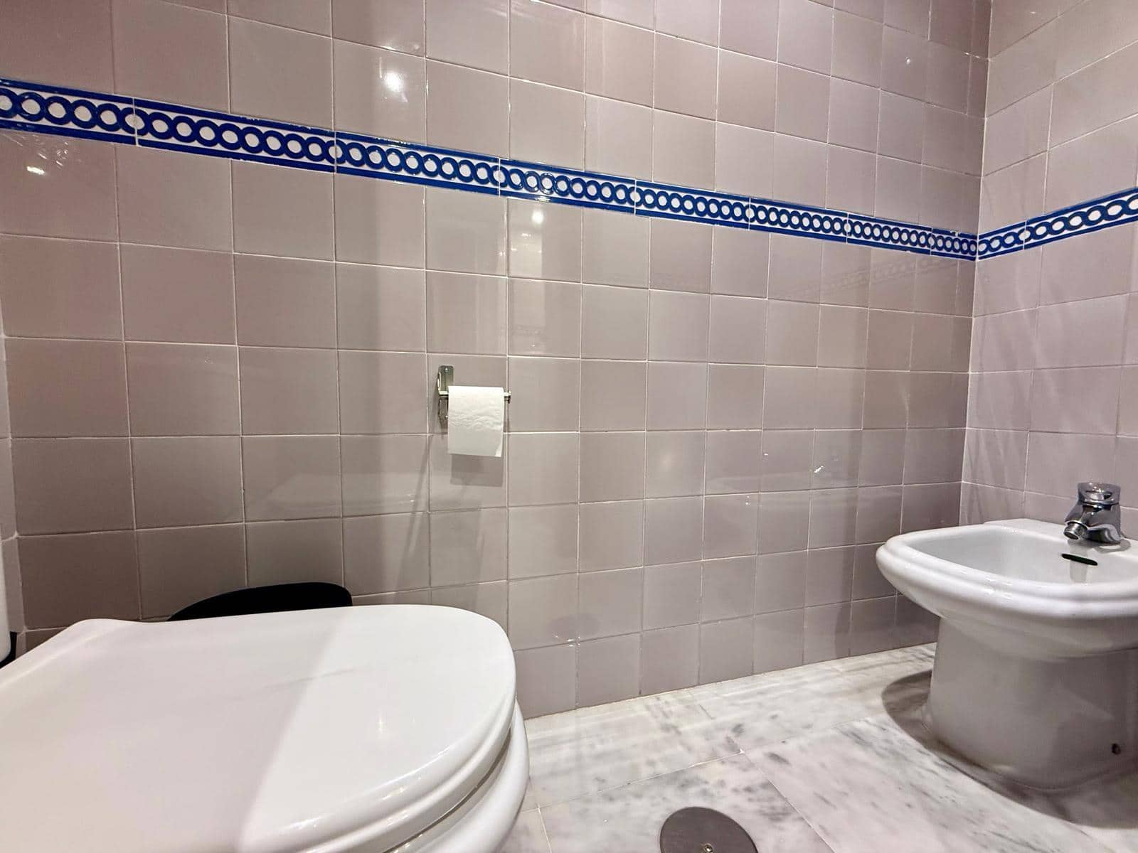 3 bedroom Flat for rent in Seville city - € 1,300 (Ref: 9822990)