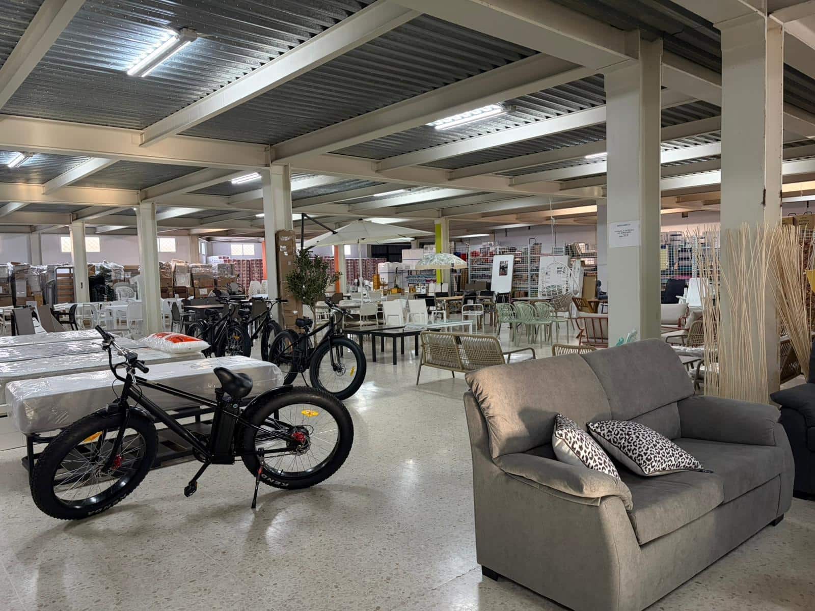 Firma/Unternehmen zu verkaufen in Almonte - 2.000.000 € (Ref: 9825321)