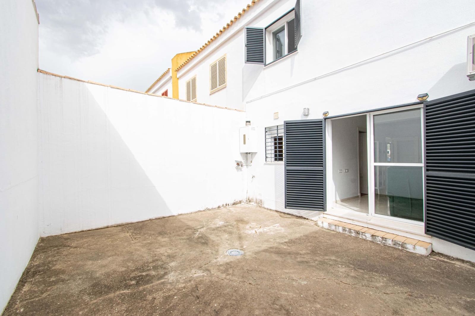 4 sypialnia Dom szeregowy na sprzedaż w Espartinas - 234 961 € (Ref: 9825322)