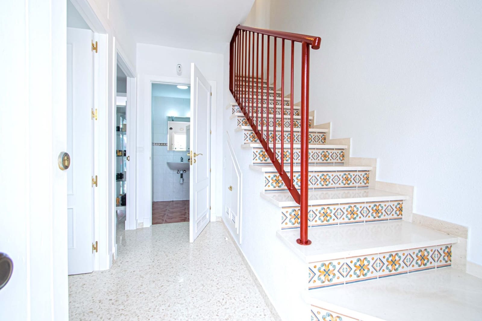 4 sypialnia Dom szeregowy na sprzedaż w Espartinas - 234 961 € (Ref: 9825322)