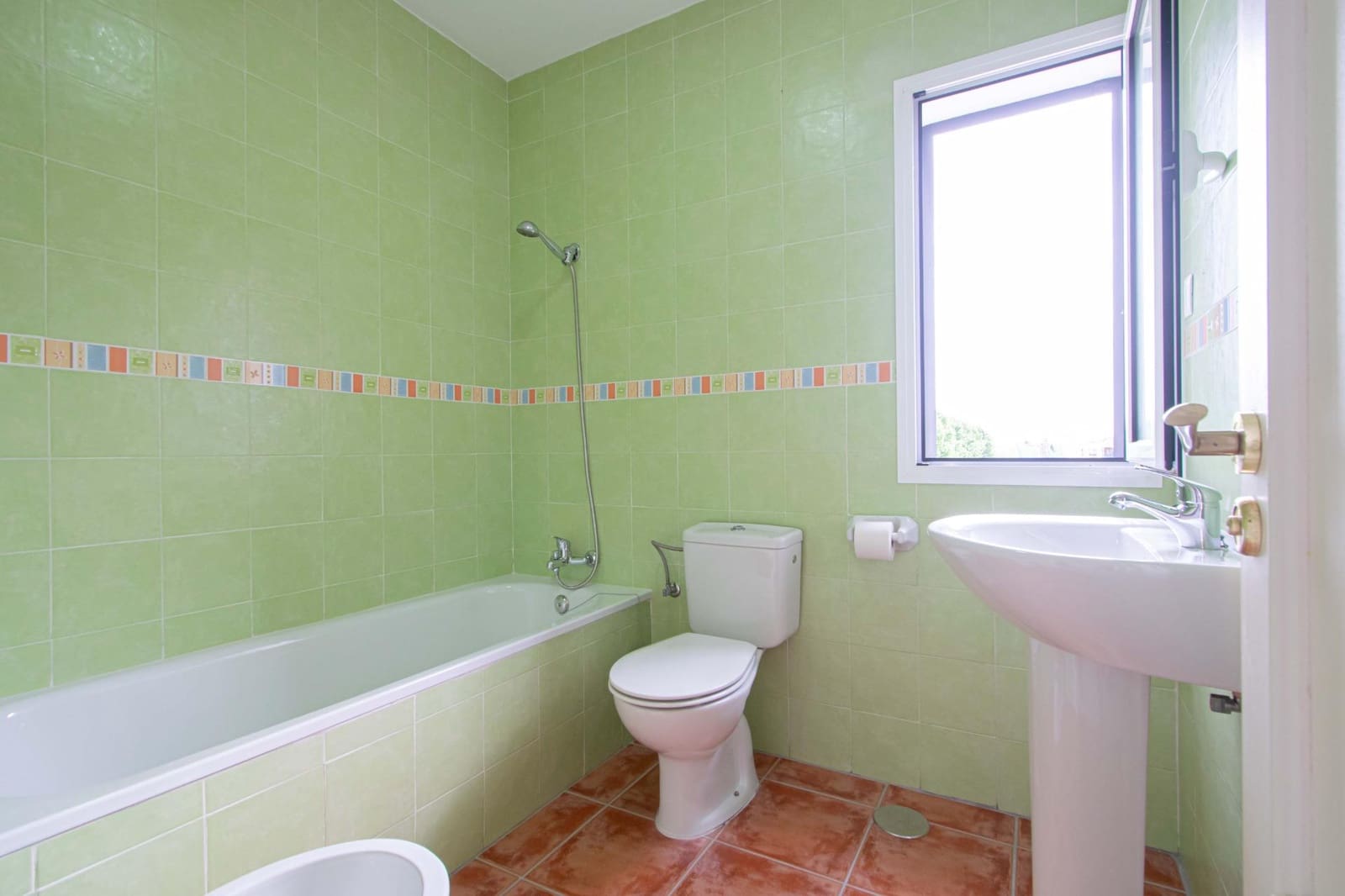 4 sypialnia Dom szeregowy na sprzedaż w Espartinas - 234 961 € (Ref: 9825322)