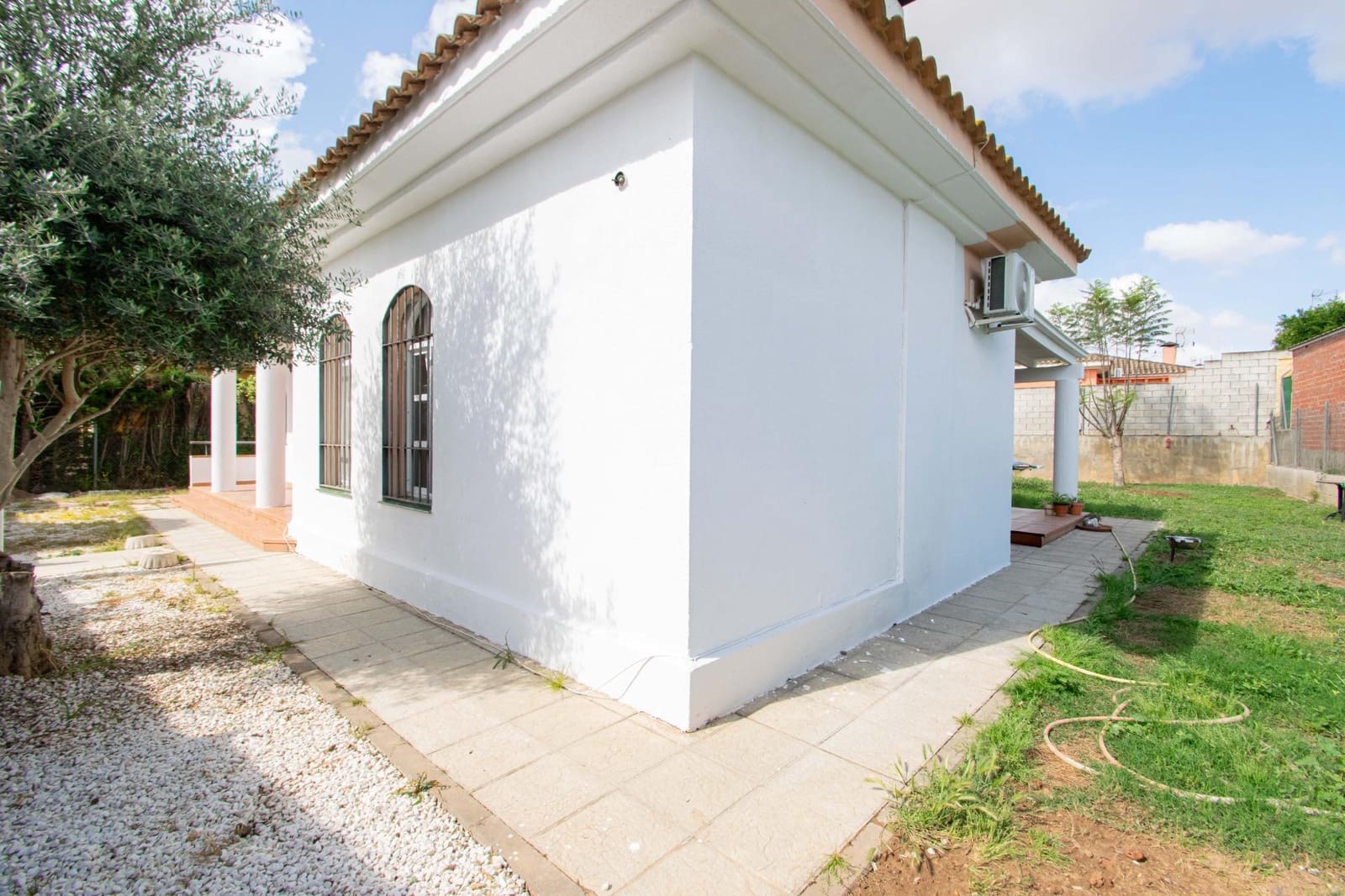 4 bedroom Villa for sale in Almensilla - € 340,000 (Ref: 9825324)