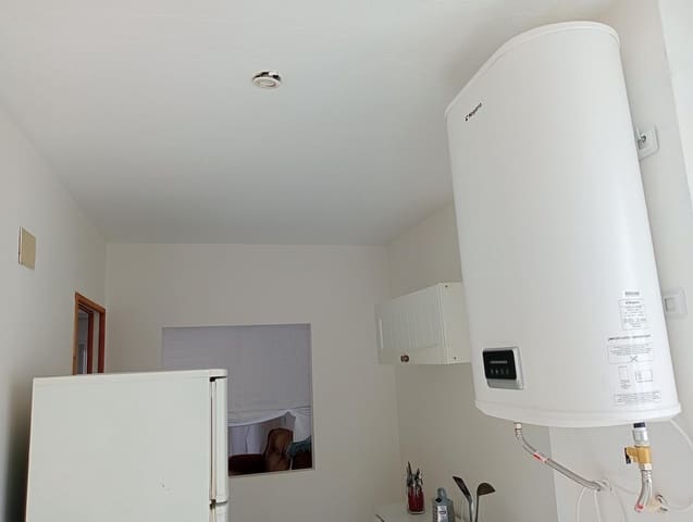 3 bedroom Flat for rent in Seville city with garage - € 1,350 (Ref: 9825325)