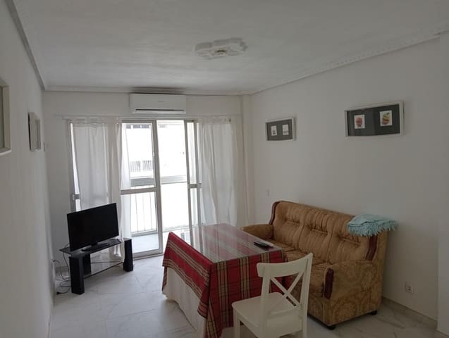 3 bedroom Flat for rent in Seville city with garage - € 1,350 (Ref: 9825325)