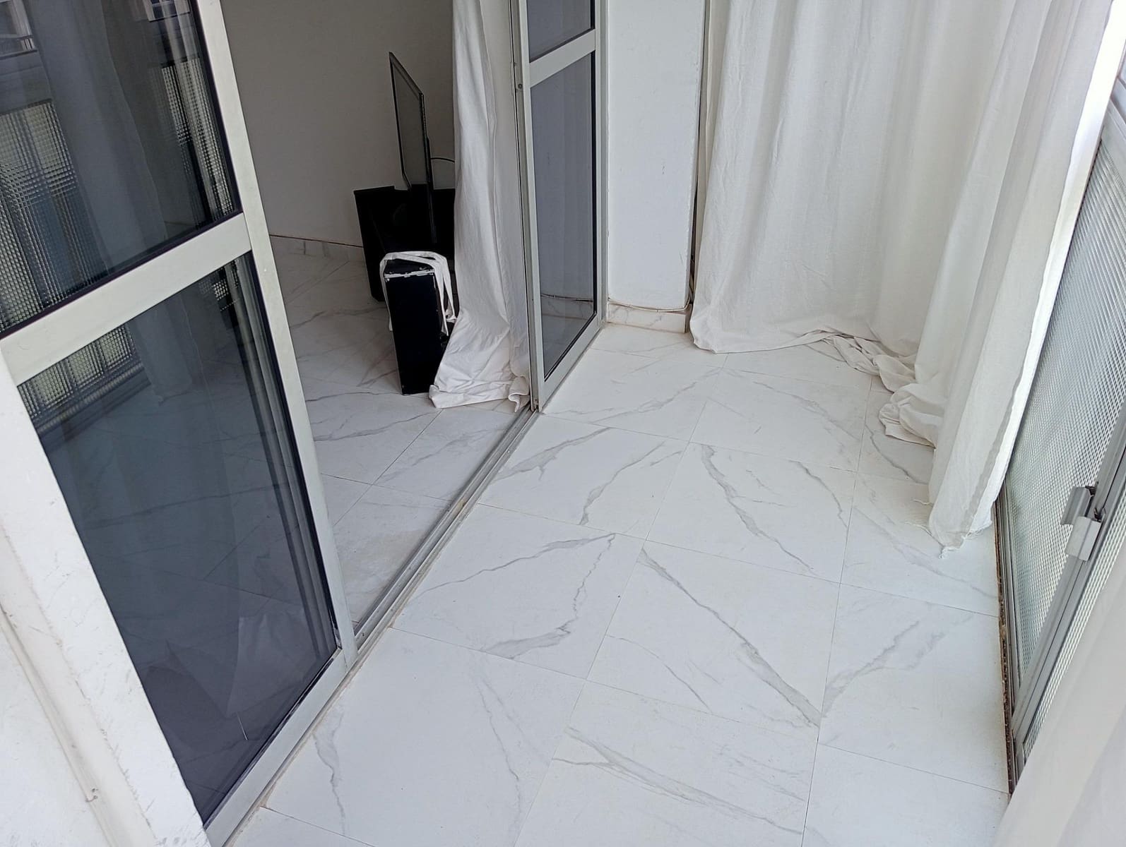 3 bedroom Flat for rent in Seville city with garage - € 1,350 (Ref: 9825325)