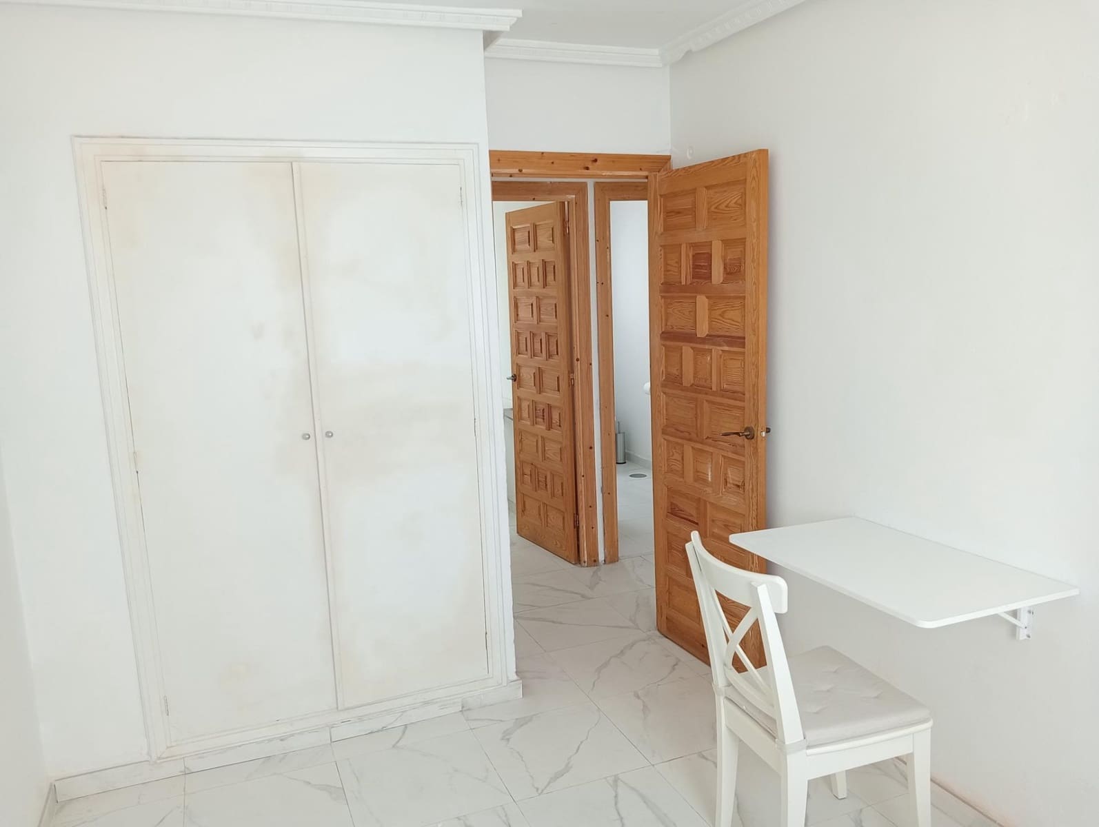 3 bedroom Flat for rent in Seville city with garage - € 1,350 (Ref: 9825325)