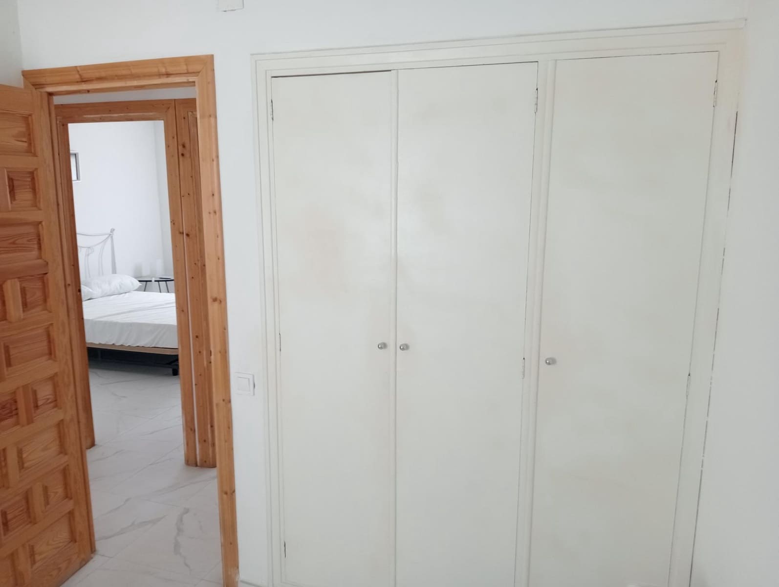 3 bedroom Flat for rent in Seville city with garage - € 1,350 (Ref: 9825325)