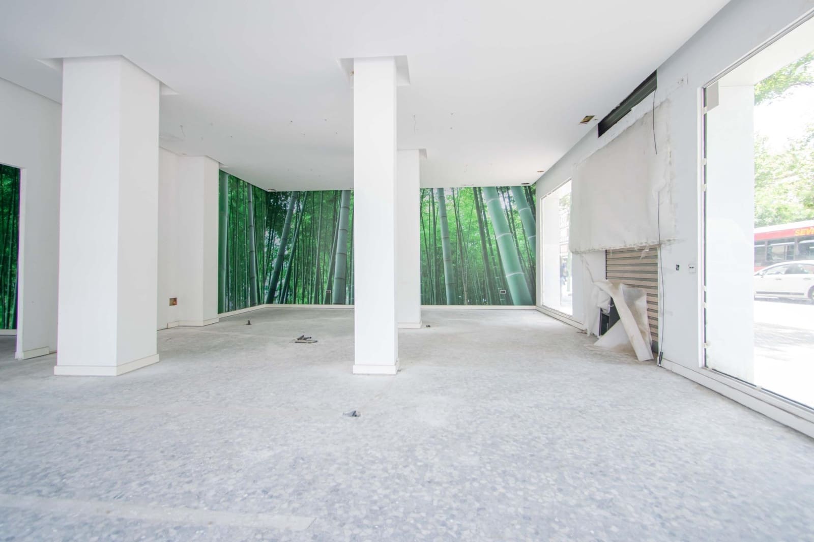 Commercial for sale in Seville city - € 729,000 (Ref: 9829244)
