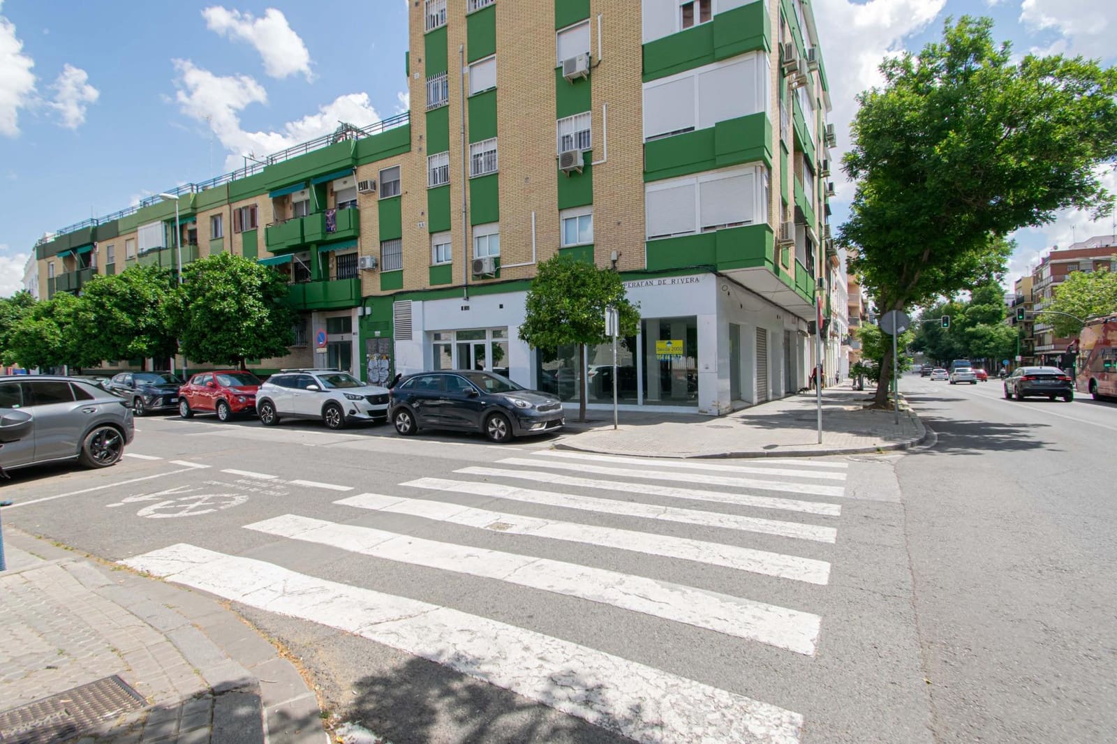 Commercial for sale in Seville city - € 729,000 (Ref: 9829244)