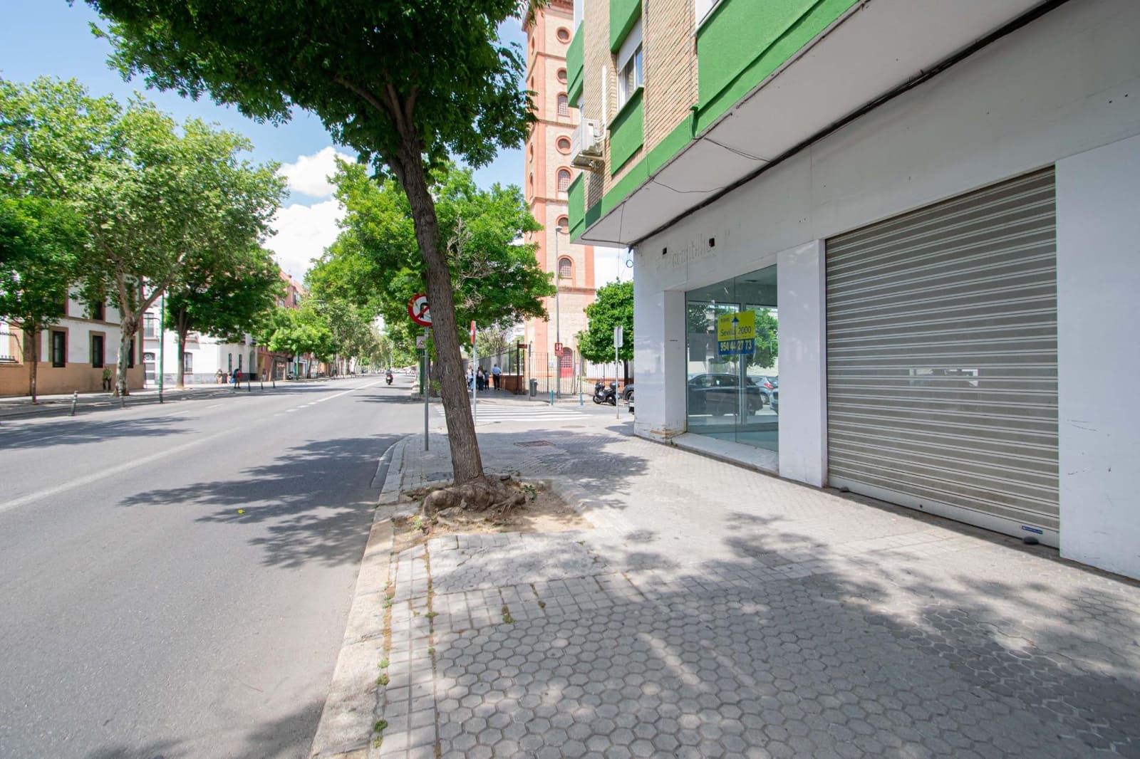 Commercial for sale in Seville city - € 729,000 (Ref: 9829244)