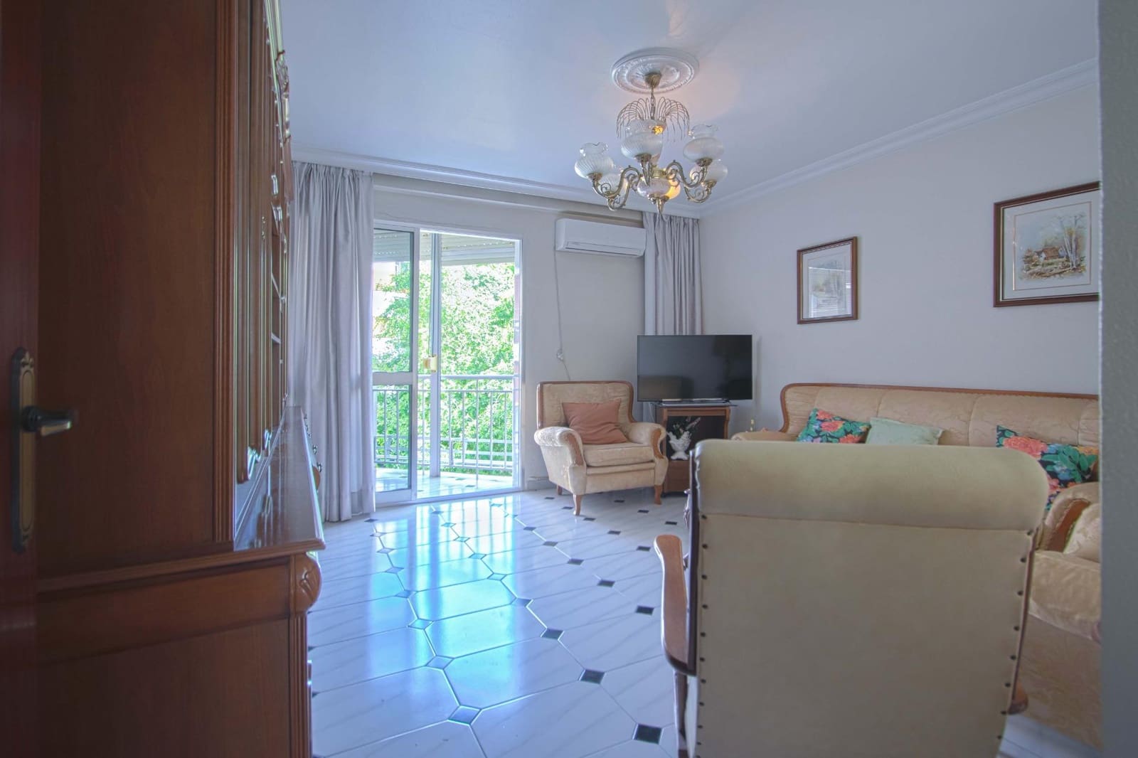 3 slaapkamer Flat te koop in Sevilla stad - € 125.000 (Ref: 9829245)