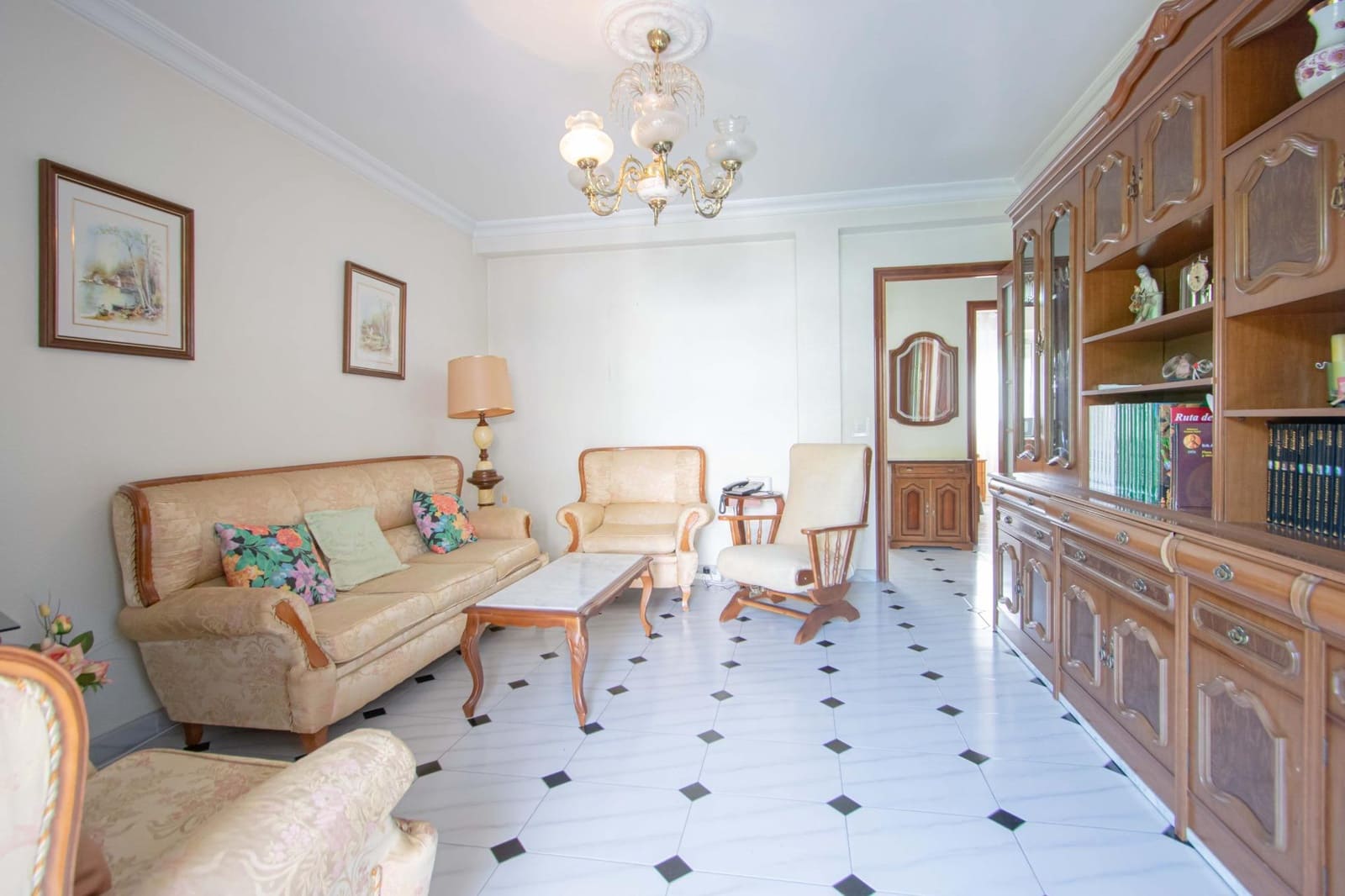 3 slaapkamer Flat te koop in Sevilla stad - € 125.000 (Ref: 9829245)