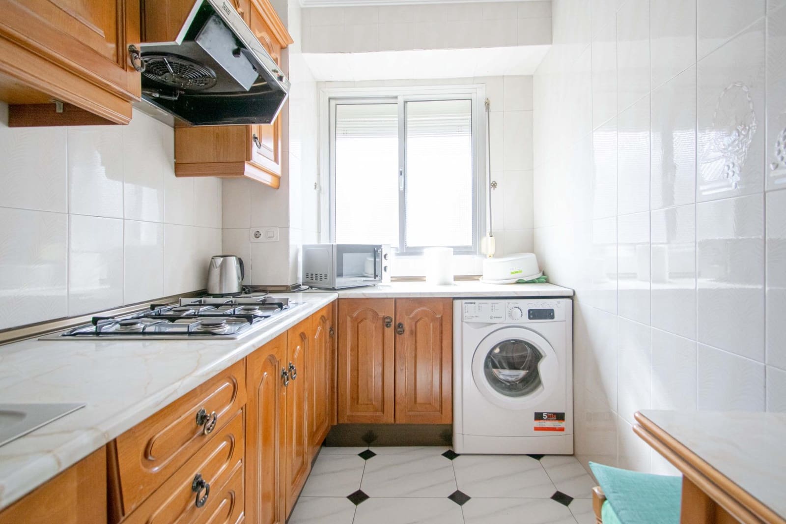 3 slaapkamer Flat te koop in Sevilla stad - € 125.000 (Ref: 9829245)