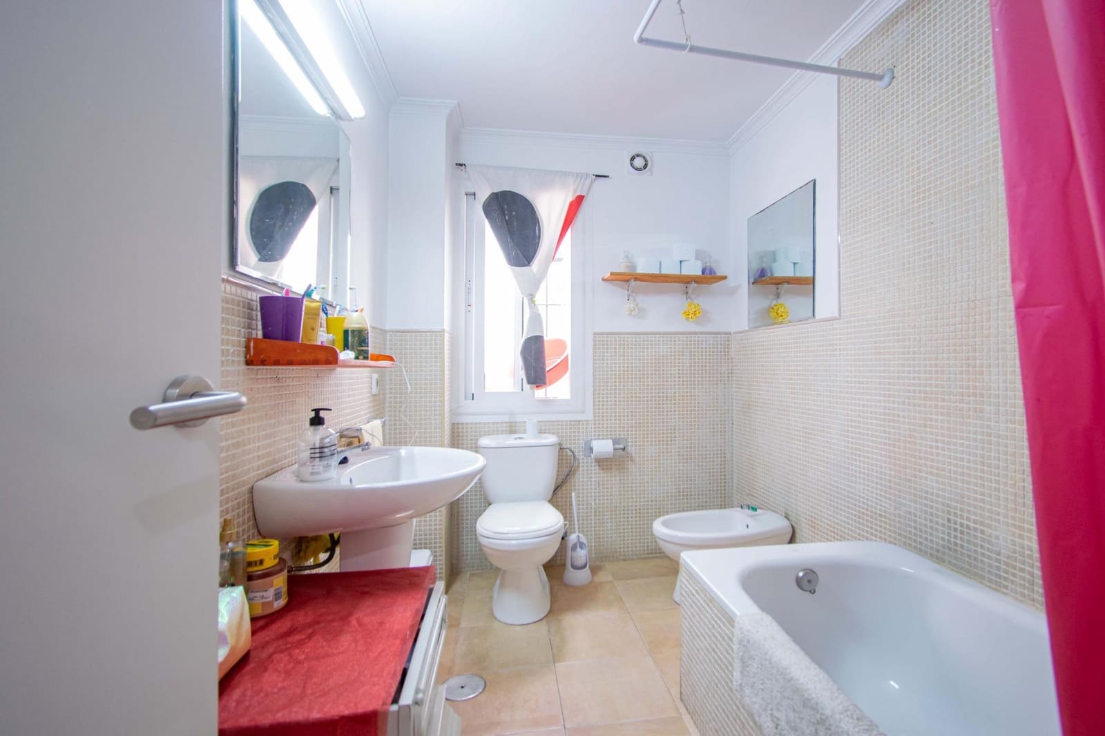 3 bedroom Flat for sale in Seville city - € 235,000 (Ref: 9829247)