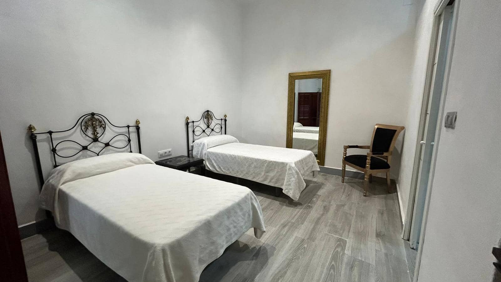 Apartamento de 1 habitación en Sevilla ciudad en alquiler con piscina - 800 € (Ref: 9829248)