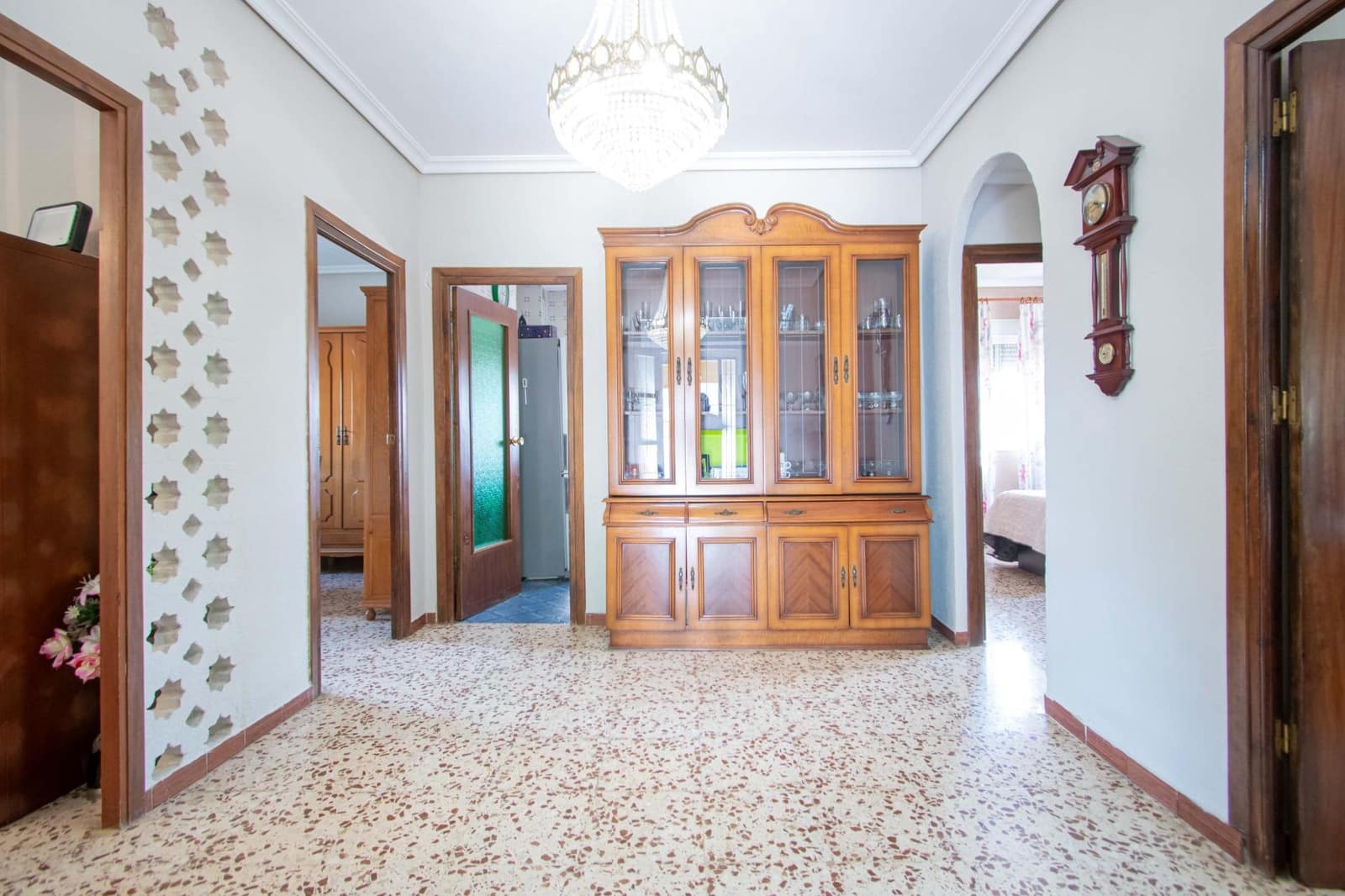 Chalet de 5 habitaciones en Mairena del Aljarafe en venta - 700.000 € (Ref: 9831596)