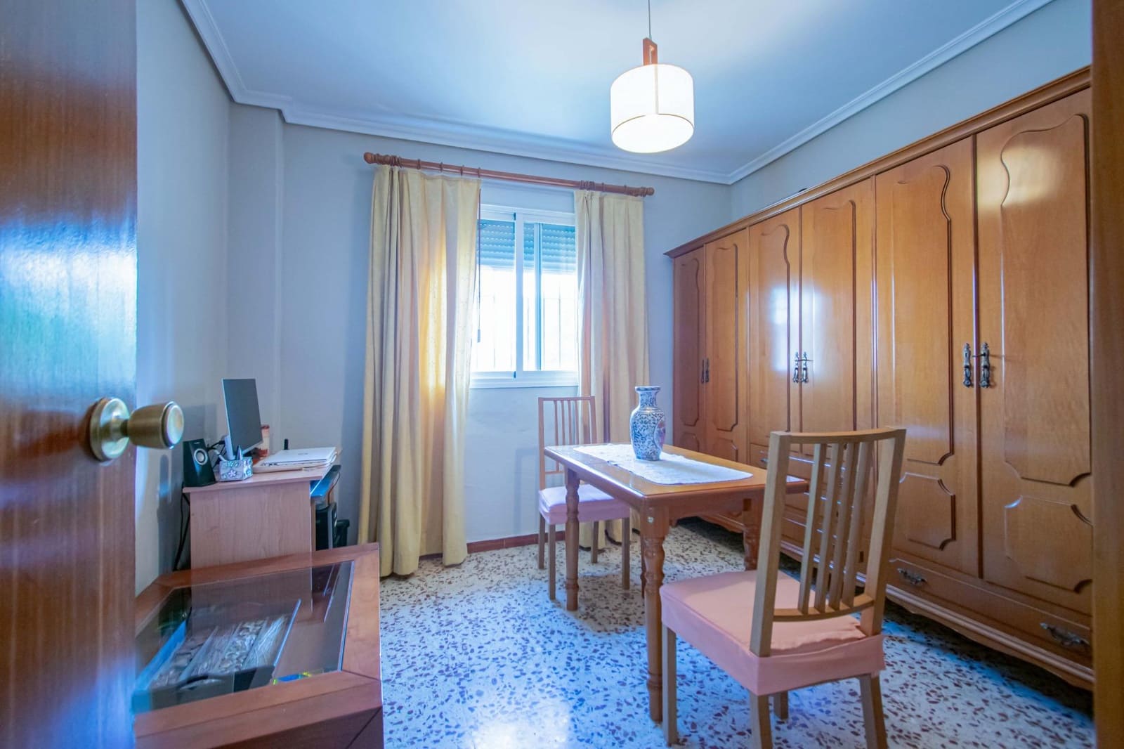 Chalet de 5 habitaciones en Mairena del Aljarafe en venta - 700.000 € (Ref: 9831596)