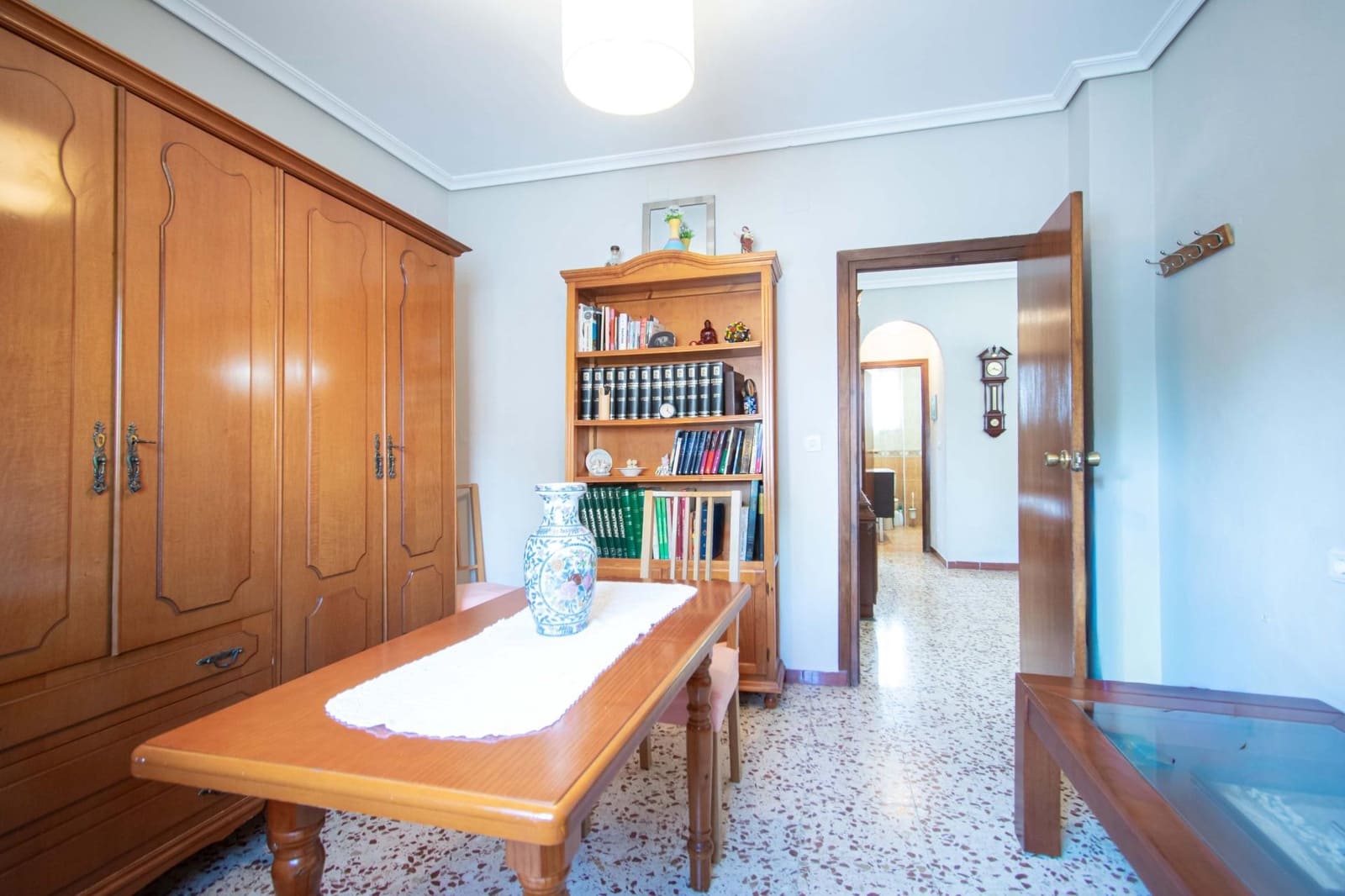 Chalet de 5 habitaciones en Mairena del Aljarafe en venta - 700.000 € (Ref: 9831596)