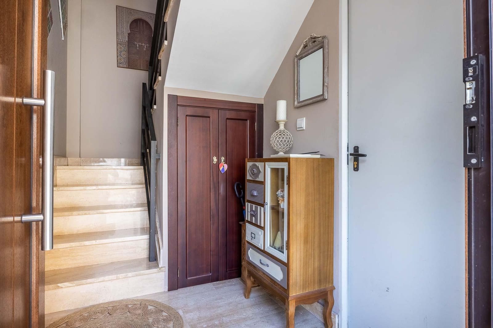 4 bedroom Terraced Villa for sale in Seville city with garage - € 790,000 (Ref: 9833723)