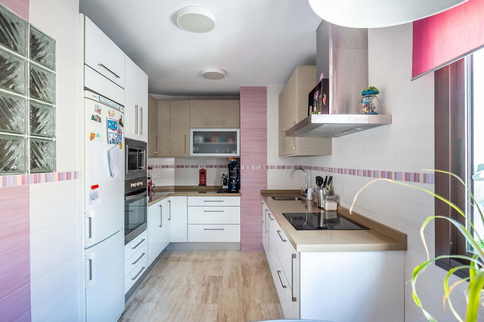 4 bedroom Terraced Villa for sale in Seville city with garage - € 790,000 (Ref: 9833723)