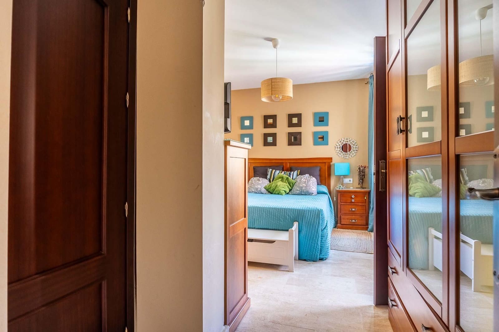 4 bedroom Terraced Villa for sale in Seville city with garage - € 790,000 (Ref: 9833723)