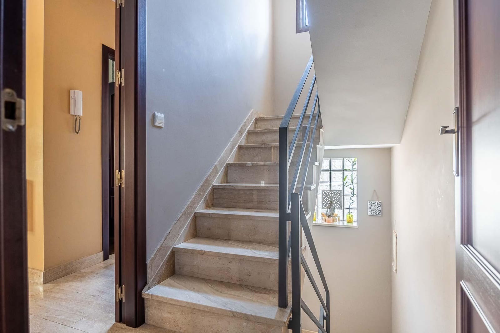 4 bedroom Terraced Villa for sale in Seville city with garage - € 790,000 (Ref: 9833723)