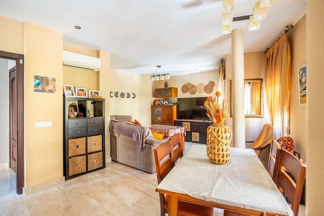 4 chambre Villa/Maison Mitoyenne à vendre à Séville ville avec garage - 790 000 € (Ref: 9833723)
