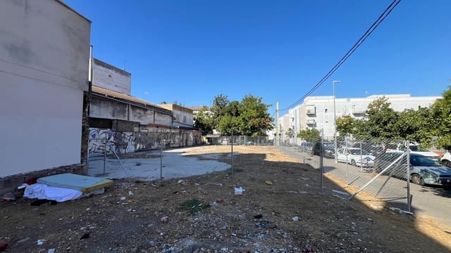 Building Plot for sale in Seville city - € 260,000 (Ref: 9836307)
