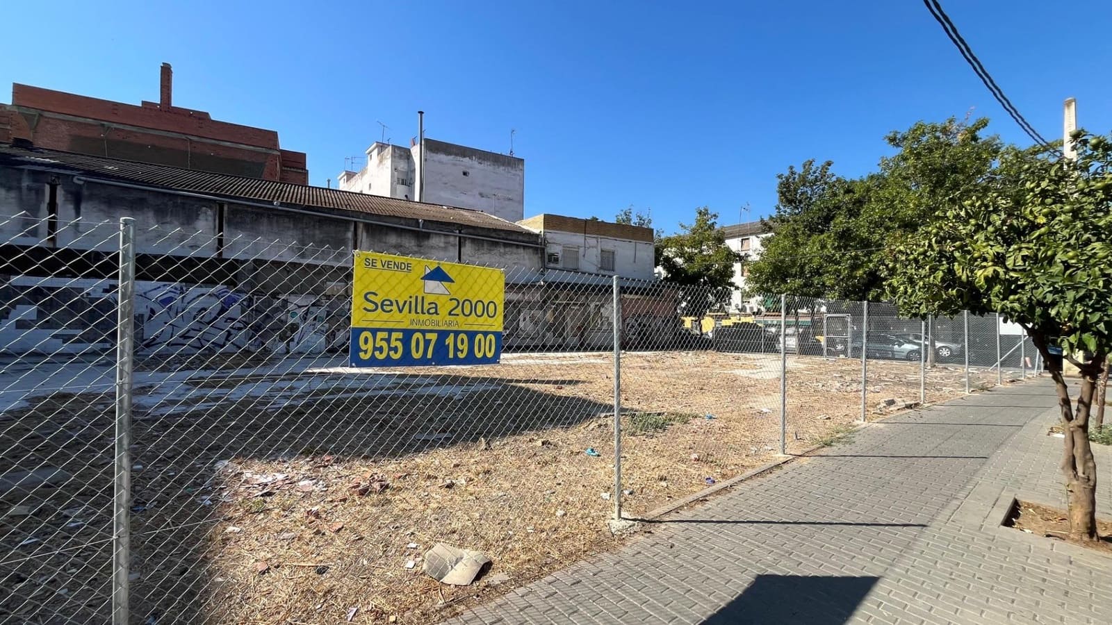 Building Plot for sale in Seville city - € 260,000 (Ref: 9836307)