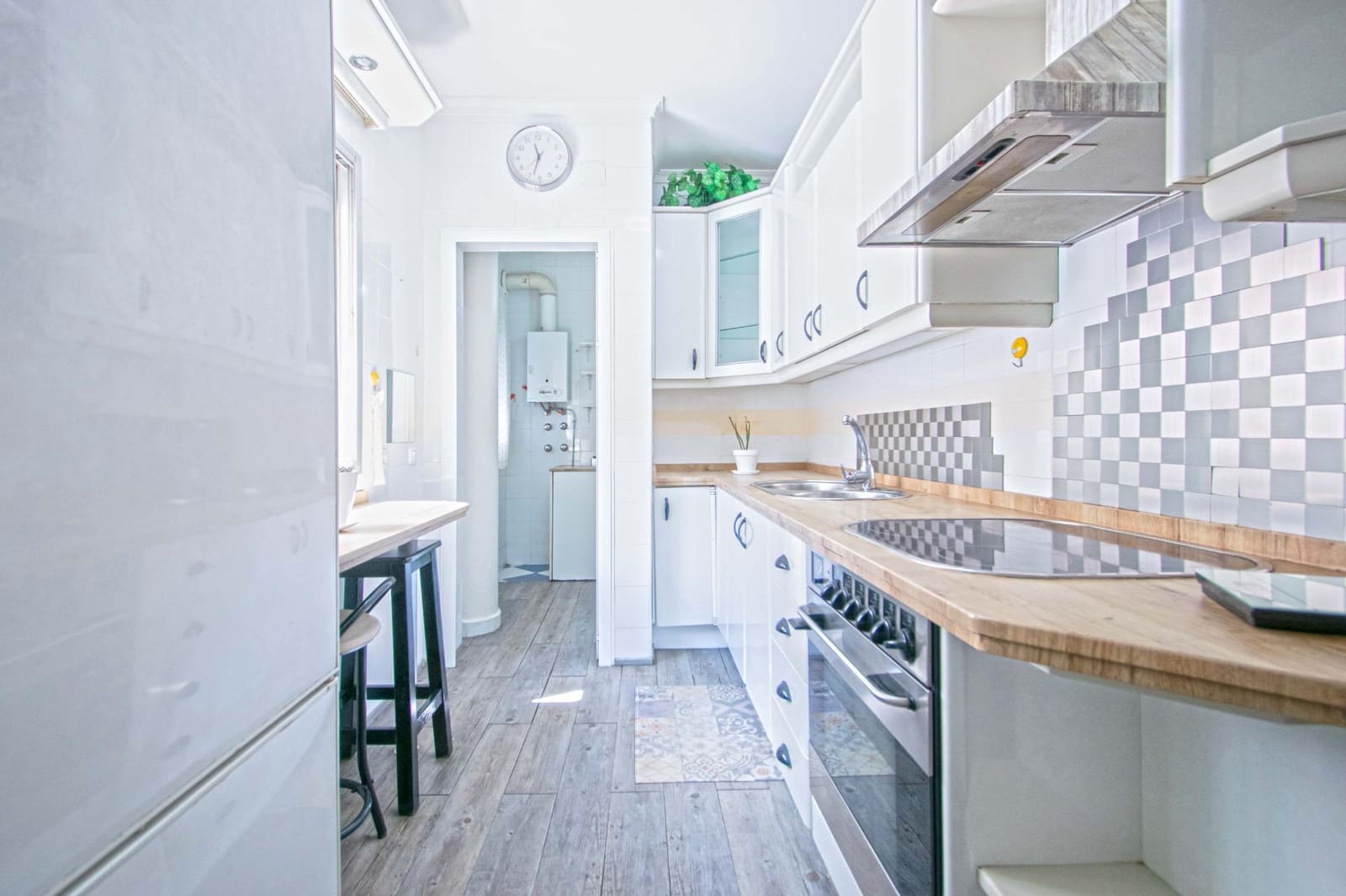 3 sovrum Lägenhet till salu i Sevilla stad med garage - 197 000 € (Ref: 9839318)