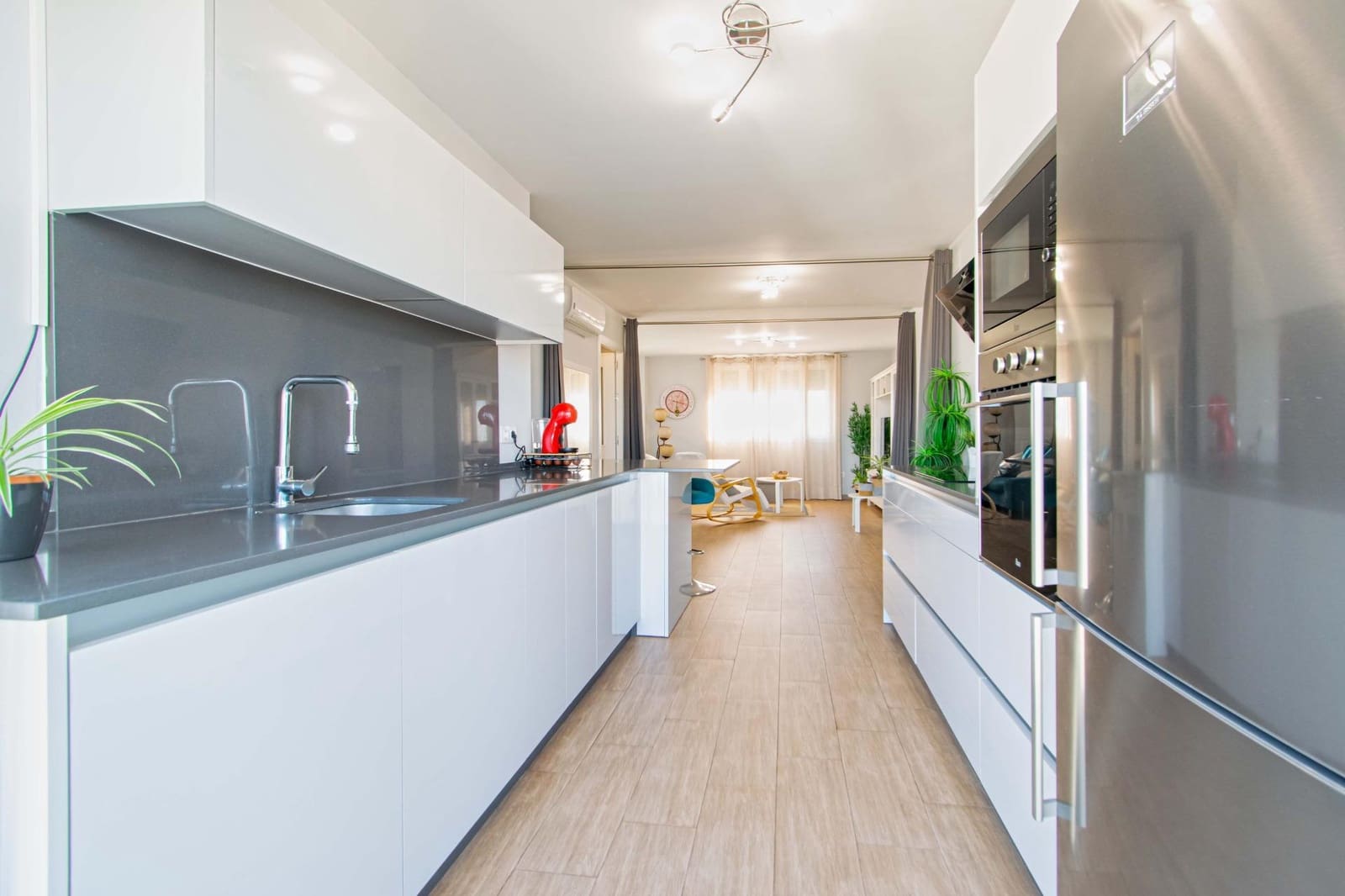 Piso de 4 habitaciones en Sevilla ciudad en venta - 424.900 € (Ref: 9839319)
