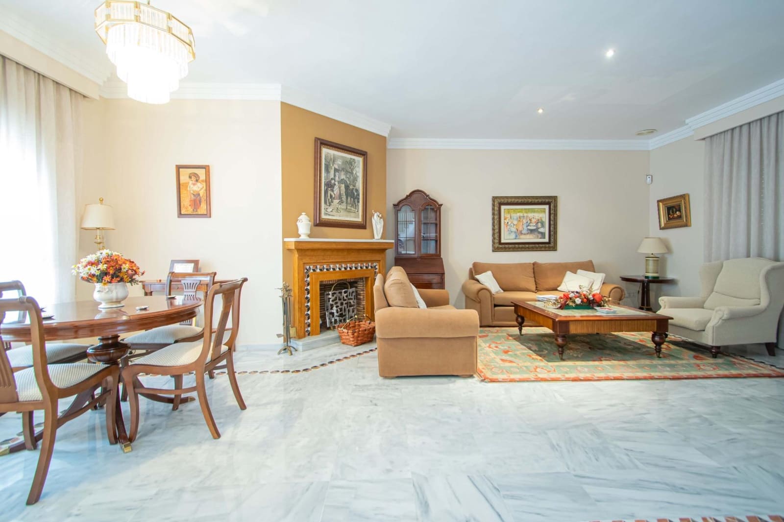 5 bedroom Semi-detached Villa for sale in Utrera with pool - € 595,000 (Ref: 9843463)