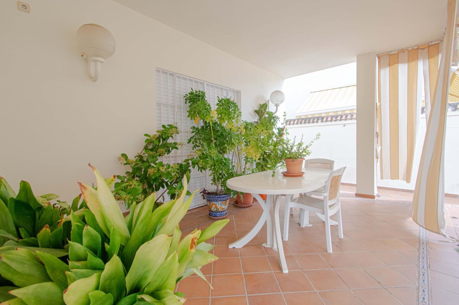 5 bedroom Semi-detached Villa for sale in Utrera with pool - € 595,000 (Ref: 9843463)