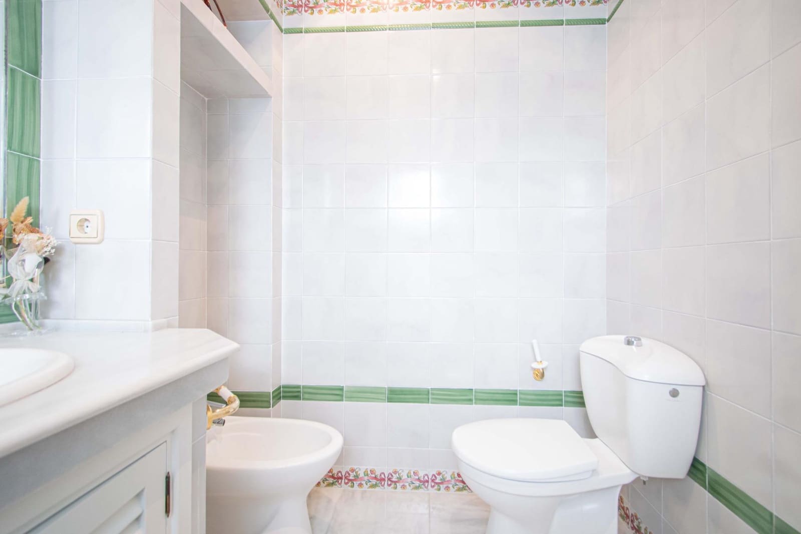 5 bedroom Semi-detached Villa for sale in Utrera with pool - € 595,000 (Ref: 9843463)