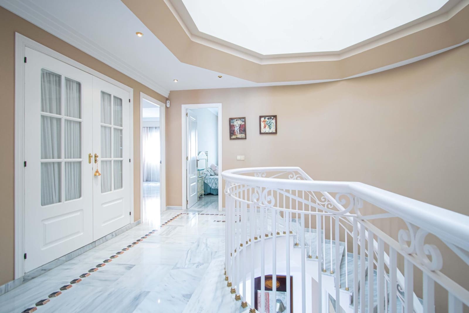 5 bedroom Semi-detached Villa for sale in Utrera with pool - € 595,000 (Ref: 9843463)