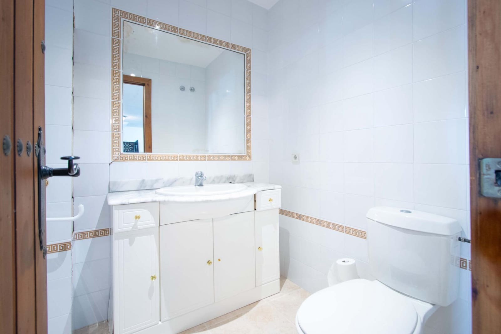 5 bedroom Semi-detached Villa for sale in Utrera with pool - € 595,000 (Ref: 9843463)