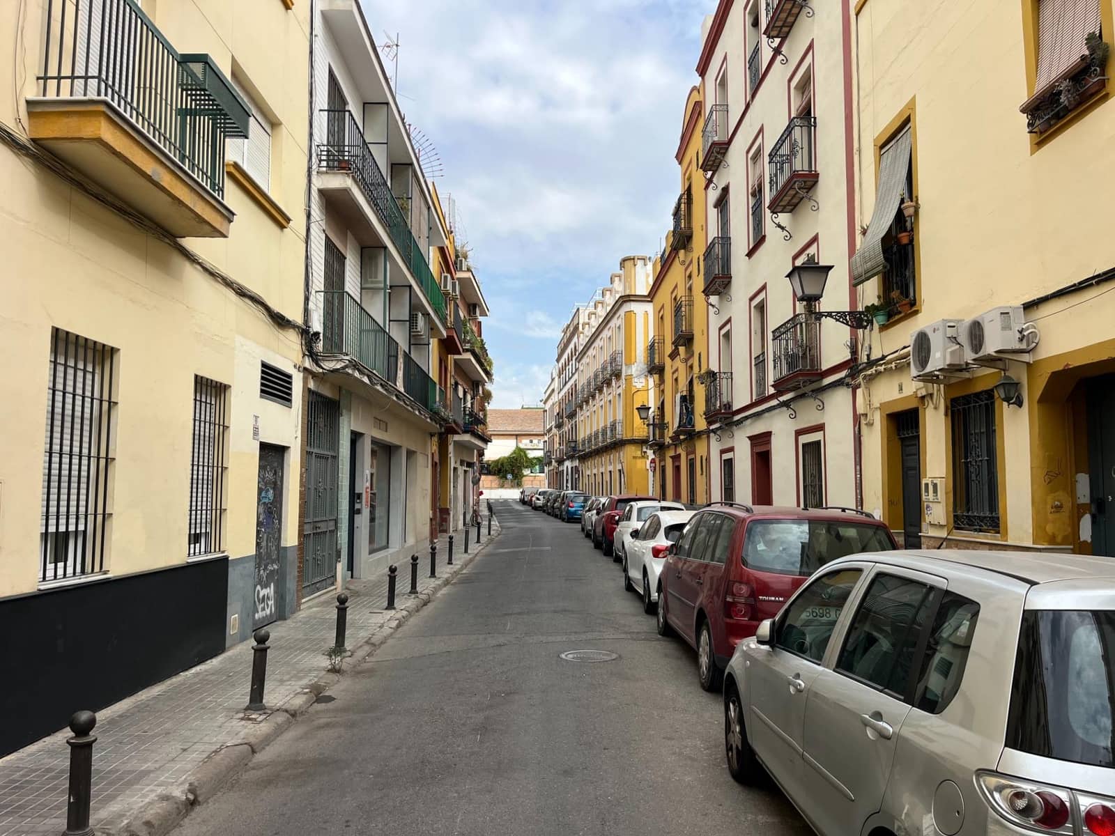 Erhverv til leje i Sevilla by med garage - € 900 (Ref: 9846300)