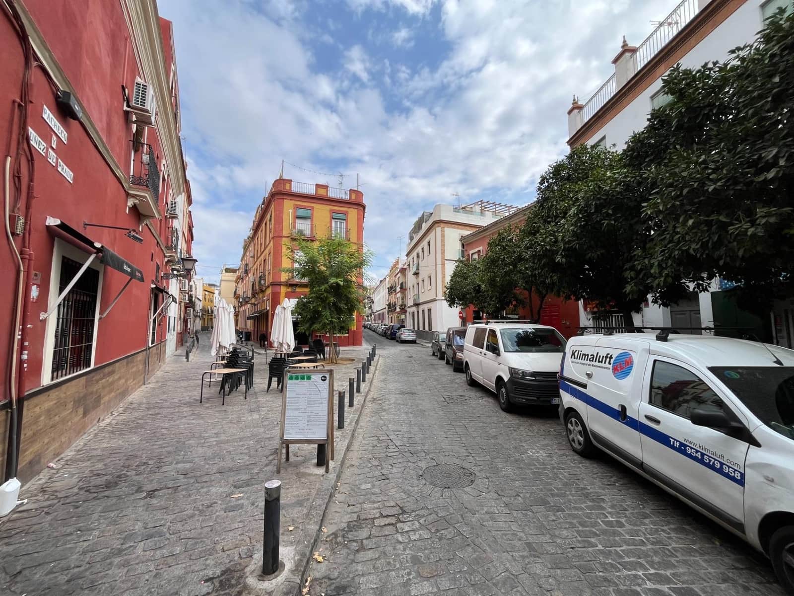 Erhverv til leje i Sevilla by med garage - € 900 (Ref: 9846300)