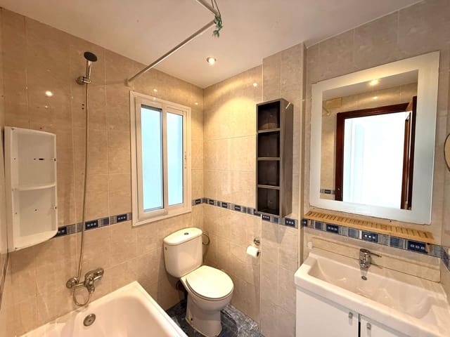 3 bedroom Flat for sale in San Juan de Aznalfarache - € 99,000 (Ref: 9849449)