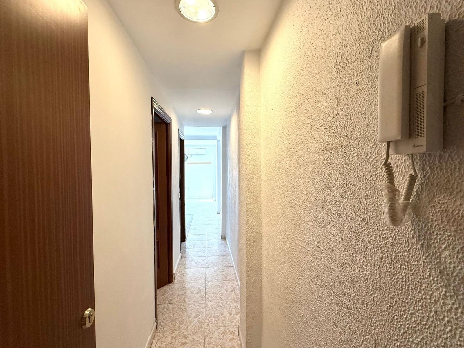 3 bedroom Flat for sale in San Juan de Aznalfarache - € 99,000 (Ref: 9849449)