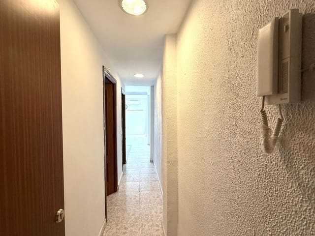 3 bedroom Flat for sale in San Juan de Aznalfarache - € 99,000 (Ref: 9849449)
