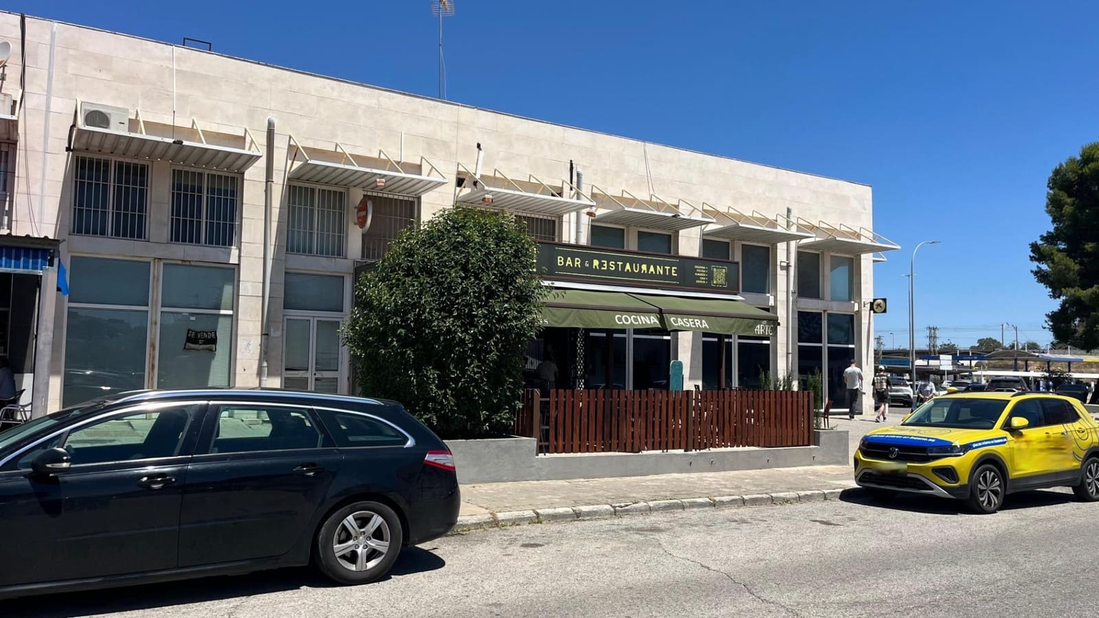 Commercial for sale in Seville city - € 290,000 (Ref: 9849451)