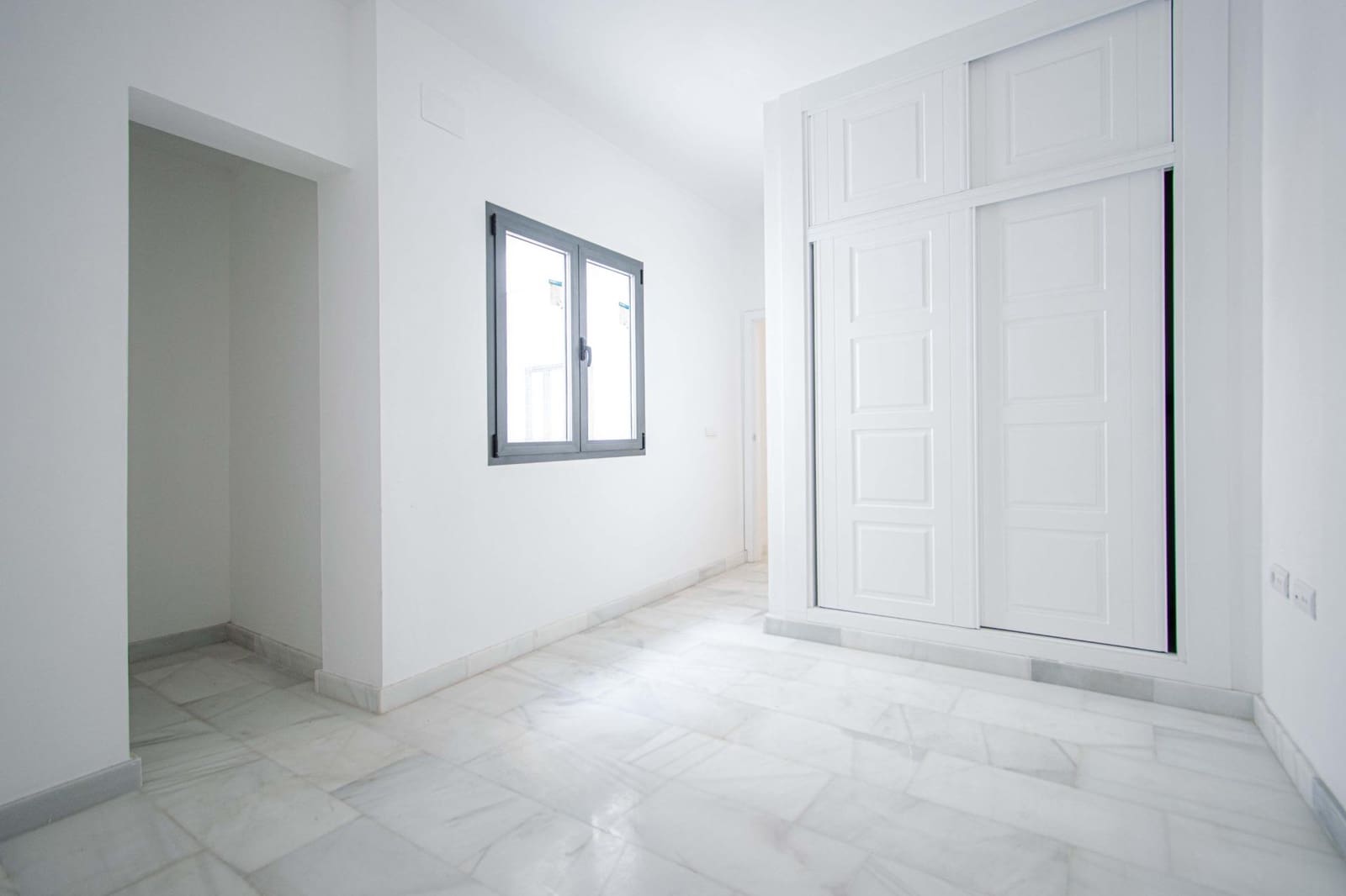 2 bedroom Apartment for sale in Seville city - € 399,000 (Ref: 9851839)