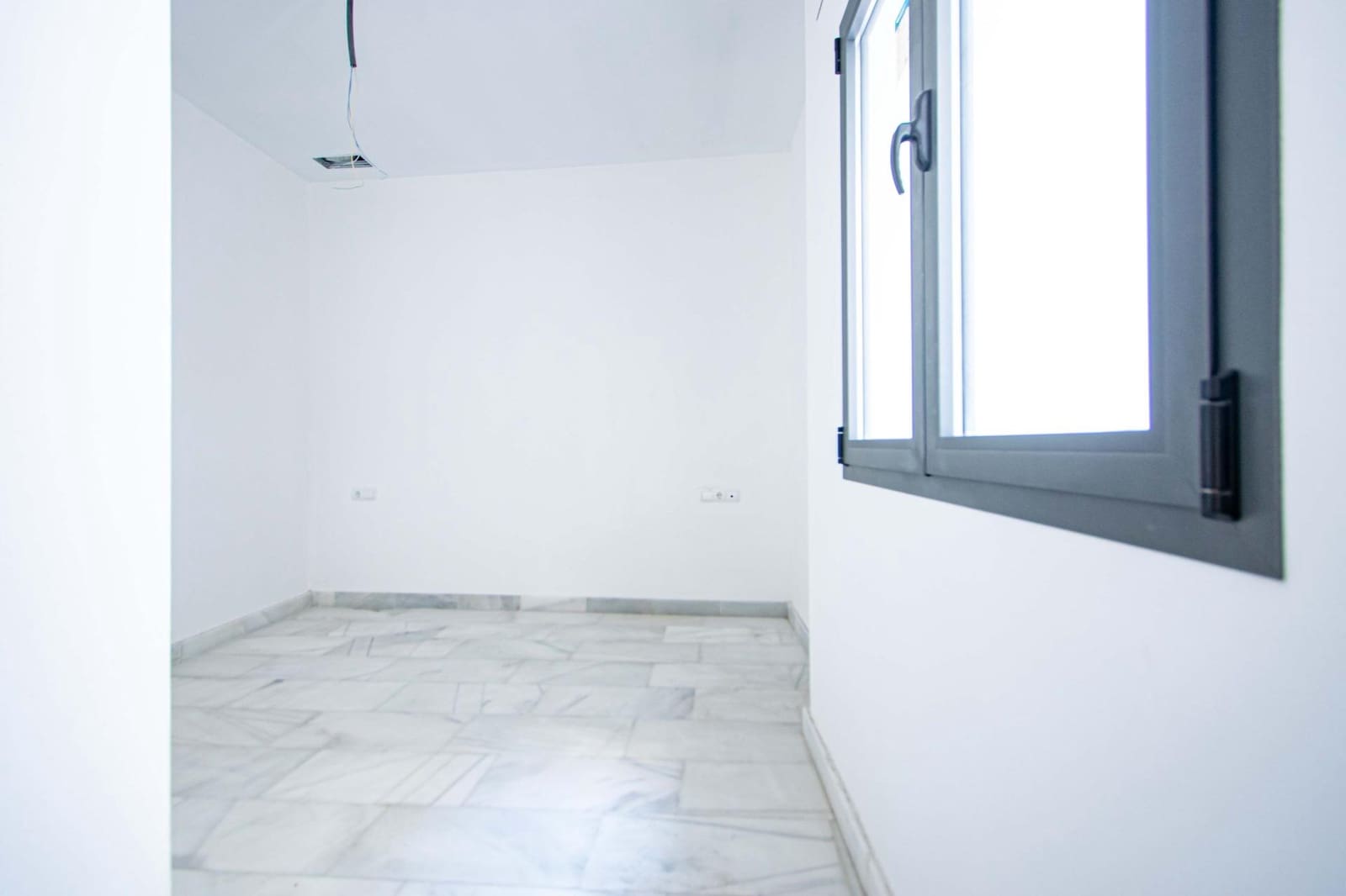 2 bedroom Apartment for sale in Seville city - € 399,000 (Ref: 9851839)