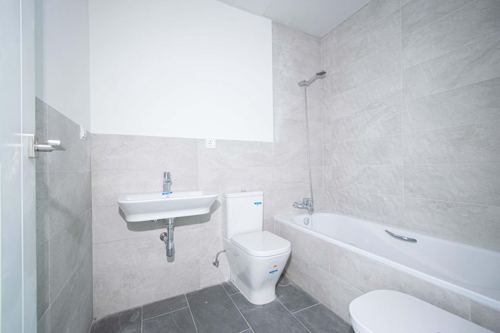 2 bedroom Apartment for sale in Seville city - € 399,000 (Ref: 9851839)
