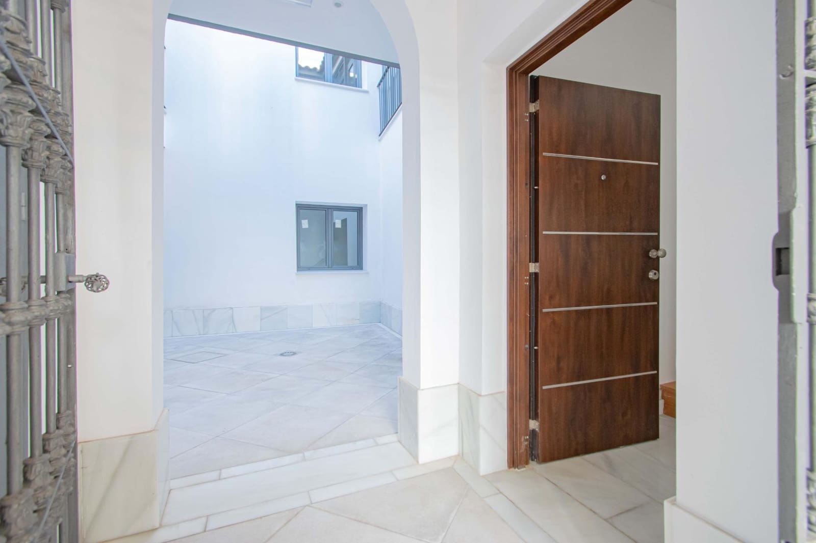 2 bedroom Apartment for sale in Seville city - € 399,000 (Ref: 9851839)