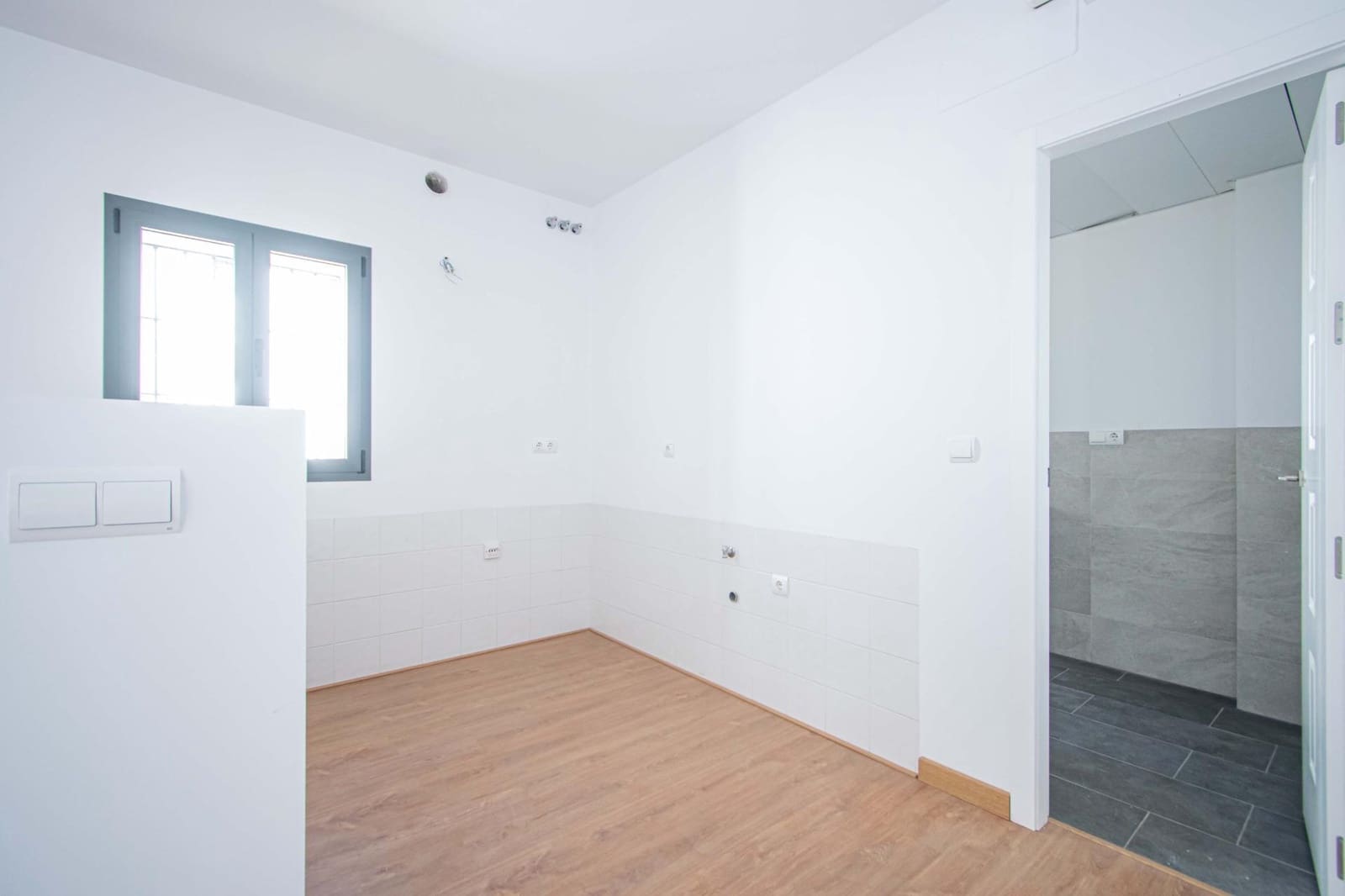 2 bedroom Flat for sale in Seville city - € 415,000 (Ref: 9851840)
