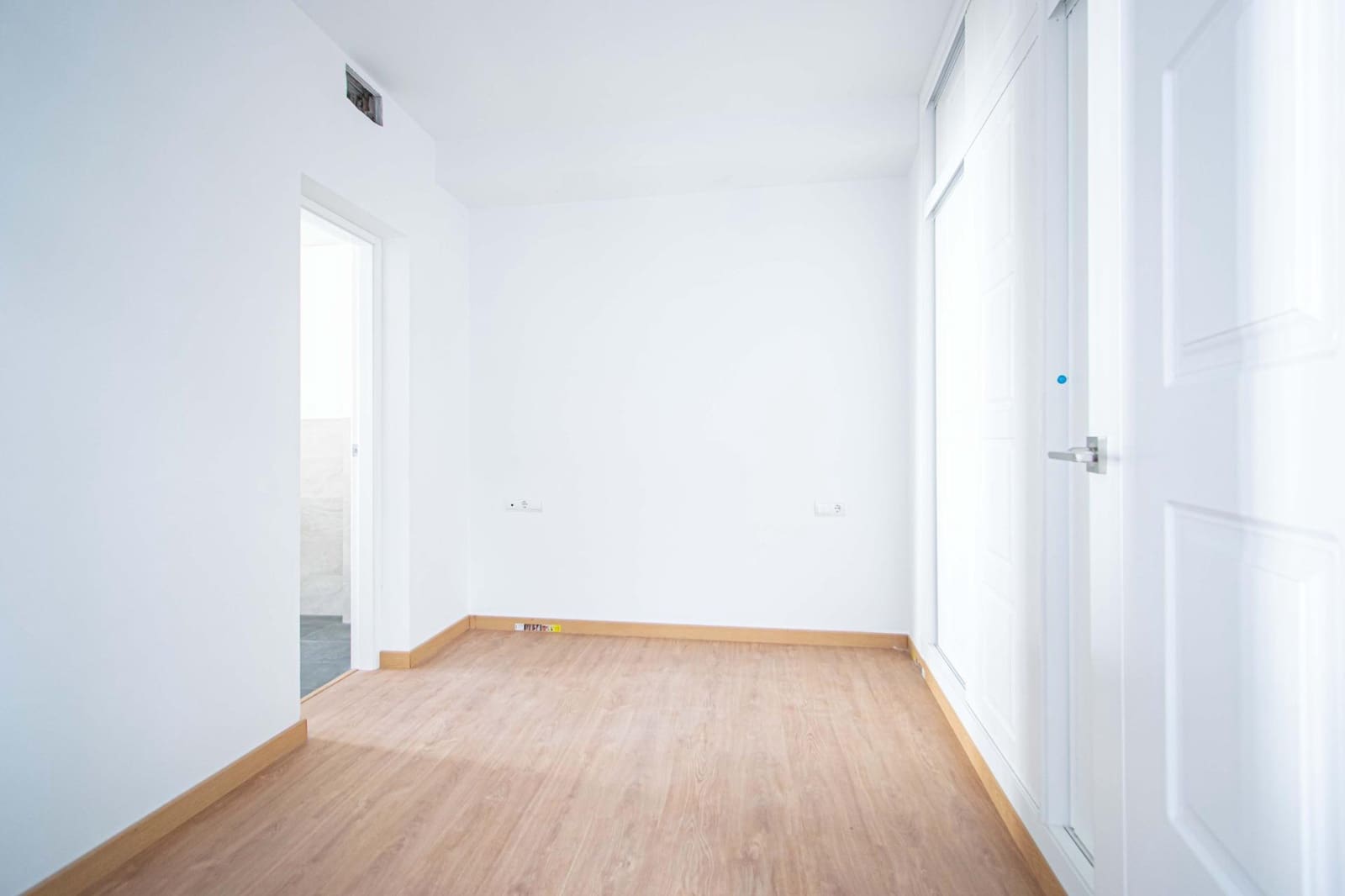 2 bedroom Flat for sale in Seville city - € 415,000 (Ref: 9851840)